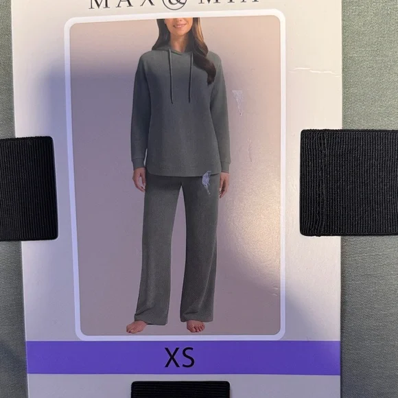 Women's Olive Green Lounge Hoodie & Pants Set - Picture 2 of 4